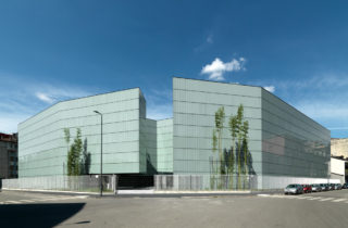 OFFICES AND DATA PROCESSING CENTER BUILDING IN MILAN